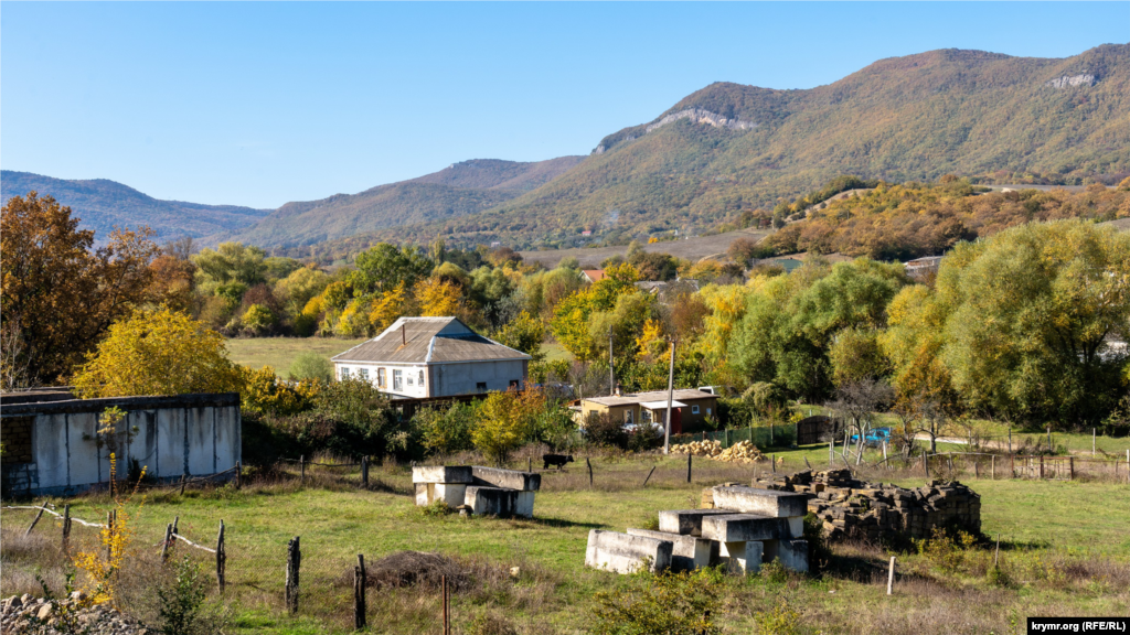 Вид на село с юго-восточных склонов