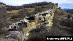 Артефакты под ногами: крымский пещерный город-крепость Бакла (фотогалерея)