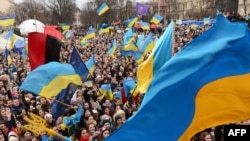 Протесты против отказа Украины подписать соглашение с ЕС. Львов, 28 ноября 2013 года