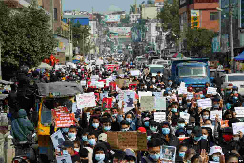 Протест в городе Мусэ у границы с Китаем, 8 февраля&nbsp;