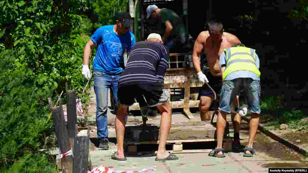 Лом, кувалда и другие проверенные средства нынешнего производства