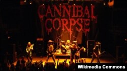 Cannibal Corpse на сцене